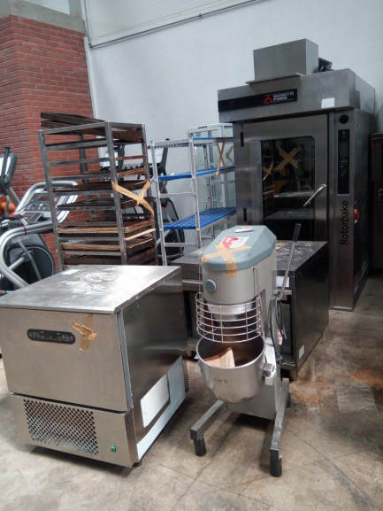 Zdjęcie przedmiotu: GASTRONOMIC EQUIPMENT