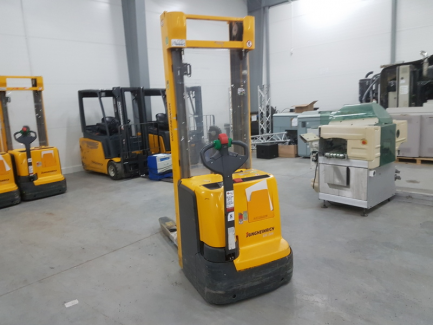 Zdjęcie przedmiotu: W&oacute;zek widłowy Jungheirich EJC 214 115 535 DZ