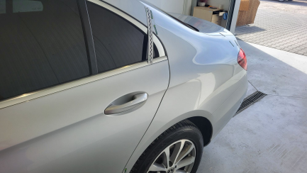 Zdjęcie przedmiotu: Mercedes-benz E 220 d 4-Matic 9G-TRONIC