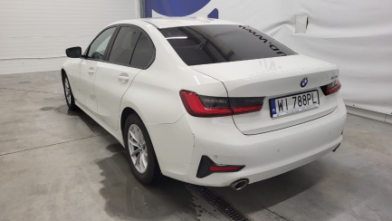 Zdjęcie przedmiotu: BMW 320i Advantage aut