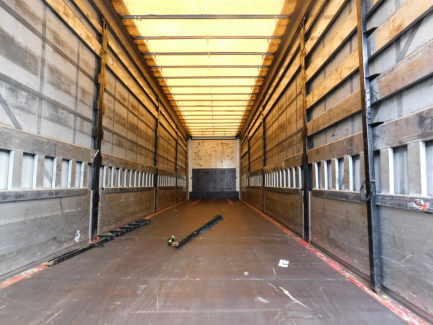 Zdjęcie przedmiotu: AUCTION OF THE DAY WIELTON NS3K Curtain trailer