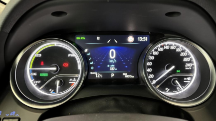 Zdjęcie przedmiotu: Toyota Camry Hybrid Executive