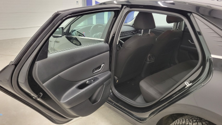 Zdjęcie przedmiotu: Hyundai Elantra 1.6 Smart CVT