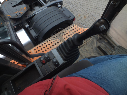 Zdjęcie przedmiotu: Koparka gąsiennicowa DOOSAN DX530 LC-3 CRAWLER EXCAVATOR