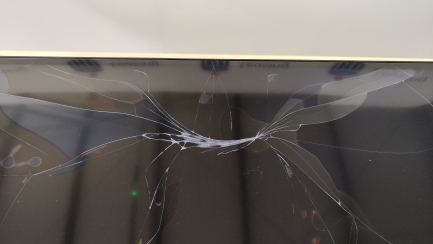 Zdjęcie przedmiotu: TELEFUNKEN 32HL8450 32" LED Android TV, code: 514755