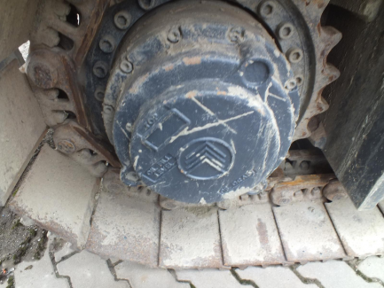 Zdjęcie przedmiotu: SANDVIK QJ341 self-propelled jaw crusher