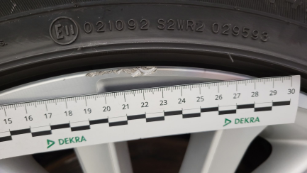 Zdjęcie przedmiotu: Toyota Camry 2.5 Hybrid Prestige CVT