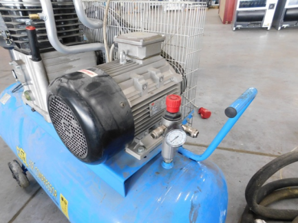 Zdjęcie przedmiotu: A set for spraying and polyurethane injection