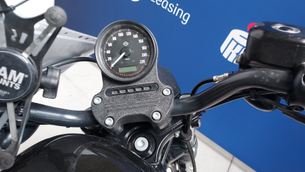 Zdjęcie przedmiotu: HARLEY-DAVIDSON Sportster Iron 883