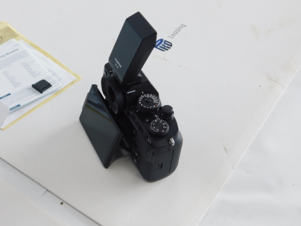 Zdjęcie przedmiotu: Camera with Fuji Film Corporation lens: body - XT3 / lens - XF35mmF2 R WR