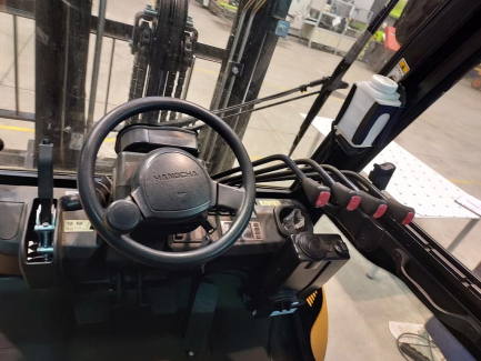 Zdjęcie przedmiotu: HANGCHA CPCD25-XW97F forklift with accessories
