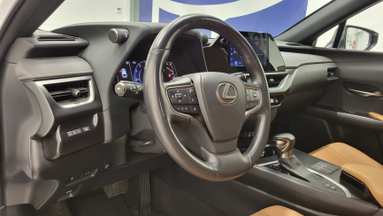 Zdjęcie przedmiotu: Lexus UX 200 GPF F Sport Design 2WD