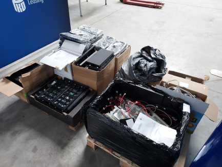 Zdjęcie przedmiotu: SCEO EASY LED V4 modular LED screen with a light structure