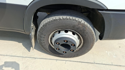 Zdjęcie przedmiotu: Iveco DAILY HI-MATIC E6e 7.2t