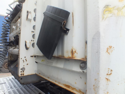 Zdjęcie przedmiotu: KRONE SD Curtain trailer