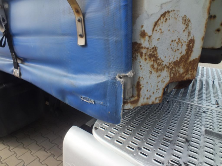 Zdjęcie przedmiotu: KRONE SD Curtain trailer