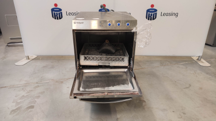 Zdjęcie przedmiotu: Stalgast 801507 universal dishwasher with steamer, detergent dispenser, discharge pump, P 4.9/3.4 kW, U 400/230 V