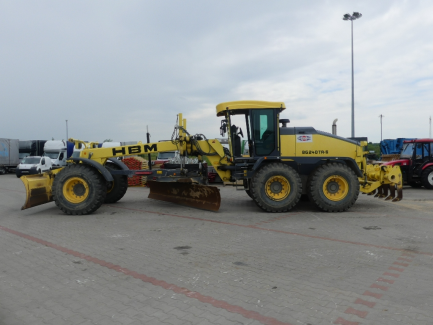 Zdjęcie przedmiotu: HBM-NOBAS BG240 TA-5 road grader