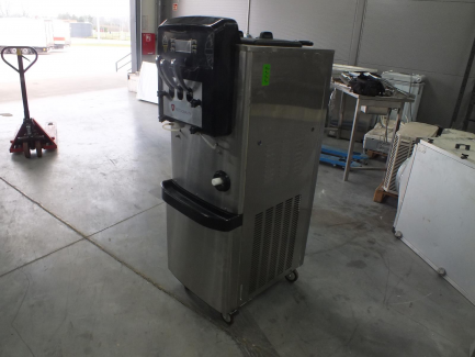Zdjęcie przedmiotu: Ice cream making machine RESTO QUALITY BX418 CRE / C-D1 BX418 CRE / C-D1