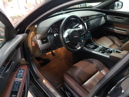 Zdjęcie przedmiotu: Jaguar Xf