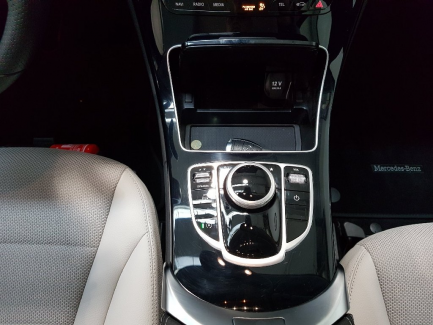 Zdjęcie przedmiotu: Mercedes-benz C200