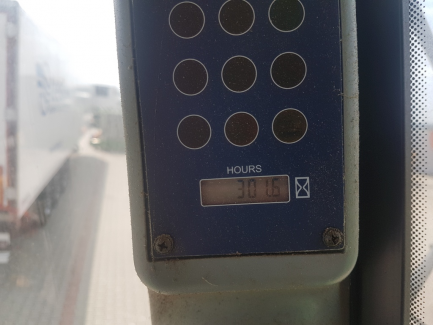 Zdjęcie przedmiotu: Kombajn Zbożowy John Deere W 330 Z HEDEREM I STOŁEM DO RZEPAKU