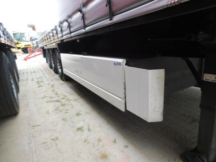 Zdjęcie przedmiotu: KRONE SD Curtain semitrailer