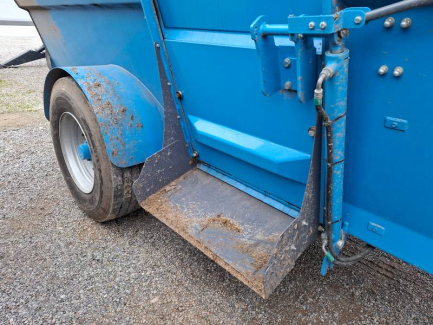 Zdjęcie przedmiotu: W&oacute;z paszowy EUROMILK PUMA 17HD 