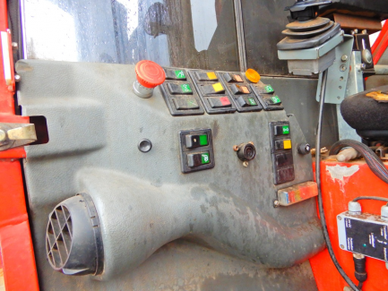 Zdjęcie przedmiotu: AUCTION OF THE DAY Volvo FH 16 700 6x4 Globetrotter Euro 5 with BERGS FOGEN timber body with JONSERED 1080 crane