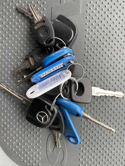 Zdjęcie przedmiotu: Bundle Auction Mercedes-benz Actros + Krone ZZF