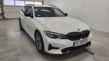 Zdjęcie przedmiotu: BMW 318i Sport Line aut