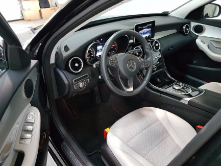 Zdjęcie przedmiotu: Mercedes-benz C200