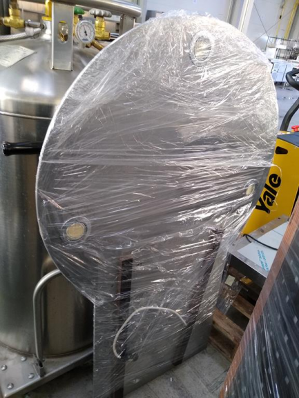 Zdjęcie przedmiotu: Cryogenic chamber P.P.H JUKA KRIOSAUNA 0104-1 + Tank for liquid nitrogen