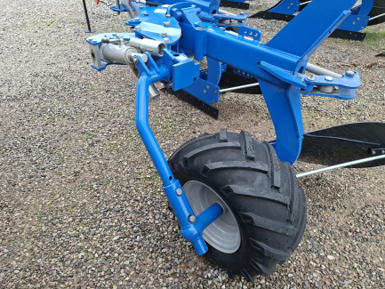 Zdjęcie przedmiotu: OVERUM CX-H4 reversible plough