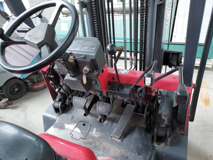 Zdjęcie przedmiotu: Nissan PJ01A18 stacker truck