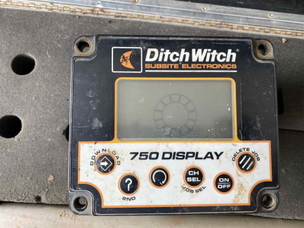Zdjęcie przedmiotu: Ditch Witch JT520 horizontal drilling rig with the FT5 blasting system