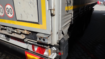 Zdjęcie przedmiotu: KOEGEL S24-1 curtain semi-trailer