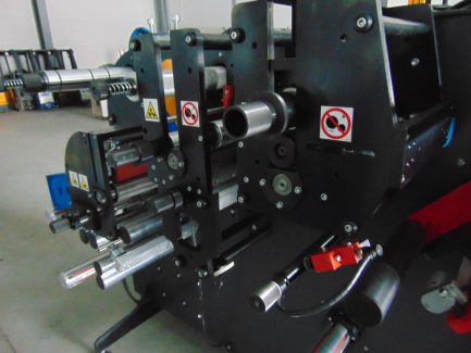 Zdjęcie przedmiotu: MASZYNA SZTANCUJĄCA TECH-WASH ROTARY 250 Plus 250x2S