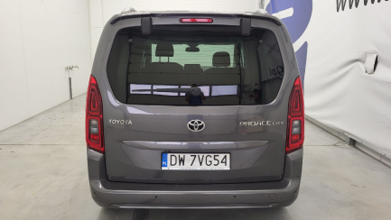 Zdjęcie przedmiotu: Toyota Proace City Verso 1.2 D-4T Family