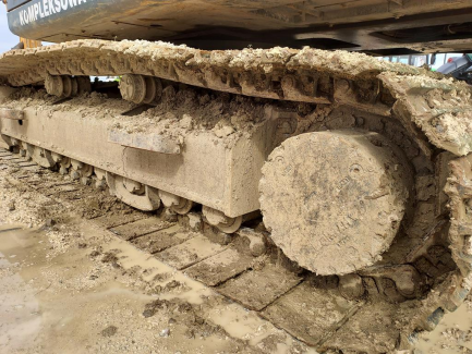 Zdjęcie przedmiotu: Crawler excavator Hyundai ROBEX 210 LC-9