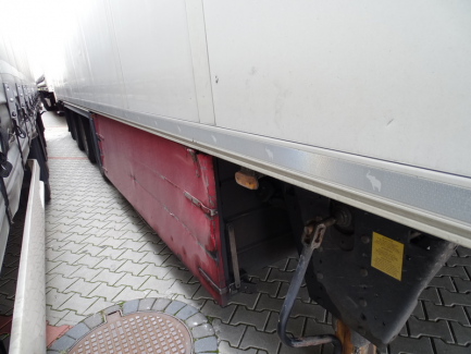 Zdjęcie przedmiotu: MEGA SCHMITZ SCB * S3B refrigerator semi-trailer
