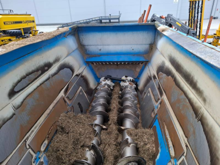 Zdjęcie przedmiotu: W&oacute;z paszowy EUROMILK PUMA 17HD 