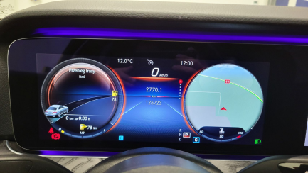 Zdjęcie przedmiotu: Mercedes-Benz E 220 d