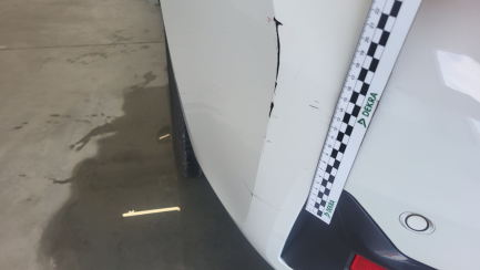 Zdjęcie przedmiotu: BMW 320i Advantage aut