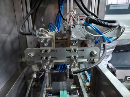 Zdjęcie przedmiotu: DOYPACK FILLING MACHINE VERTICAL BAG PACKING MACHINE SHANGHAI MOTECH M&E CO., LTD