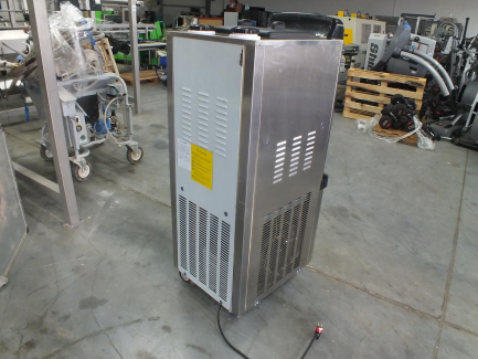 Zdjęcie przedmiotu: Ice cream making machine RESTO QUALITY BX418 CRE / C-D1 BX418 CRE / C-D1