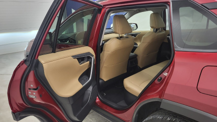 Zdjęcie przedmiotu: Toyota RAV4 2.5 Hybrid Executive 4x4