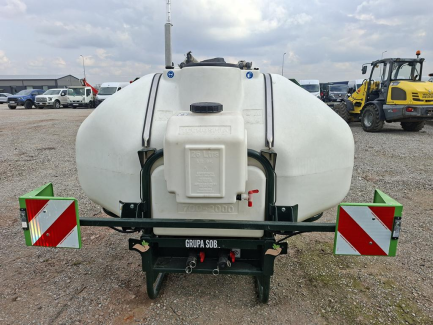 Zdjęcie przedmiotu: Czterorzędowa sadzarka do ziemniak&oacute;w z napędem hydraulicznym AVR CERES 440