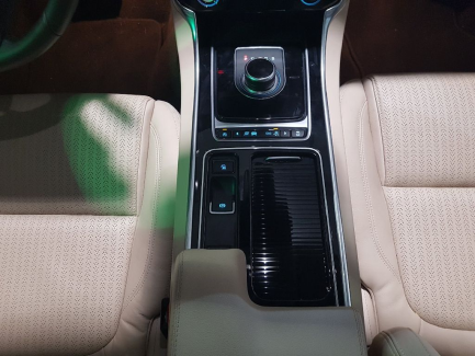 Zdjęcie przedmiotu: Jaguar Xf