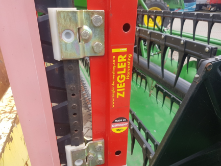 Zdjęcie przedmiotu: Kombajn Zbożowy John Deere W 330 Z HEDEREM I STOŁEM DO RZEPAKU